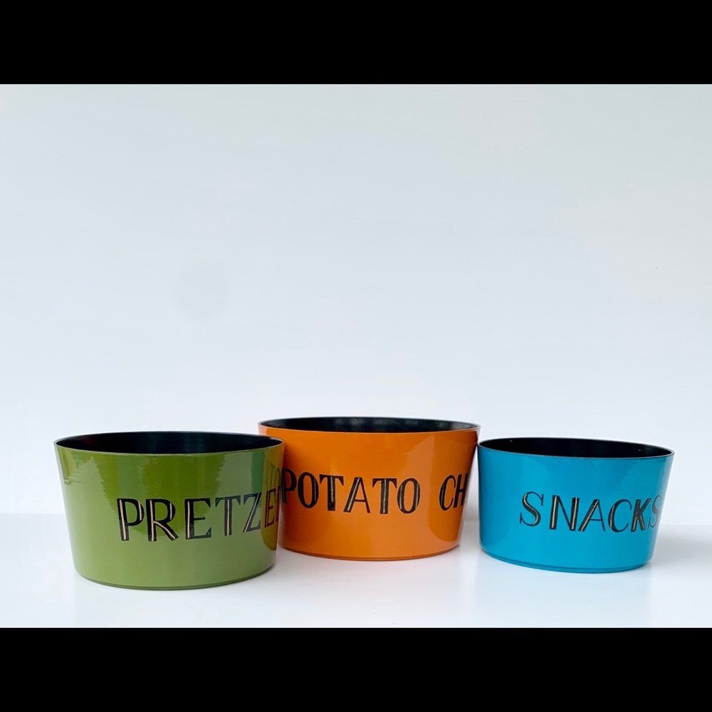Retro snack bowls